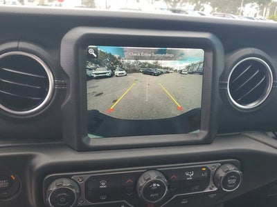 2022 Jeep Gladiator Overland 4WD