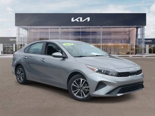 2022 Kia Forte LXS w/ Technology Package