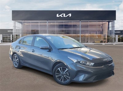 2023 Kia Forte LXS w/ Technology Package