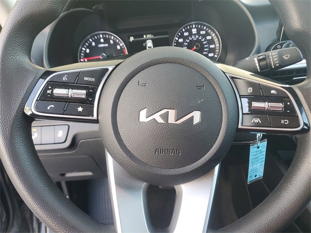 2023 Kia Forte LXS w/ Technology Package