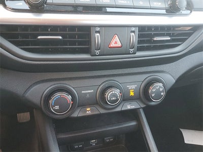 2023 Kia Forte LXS w/ Technology Package