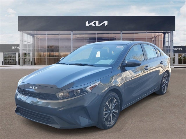 2023 Kia Forte LXS w/ Technology Package