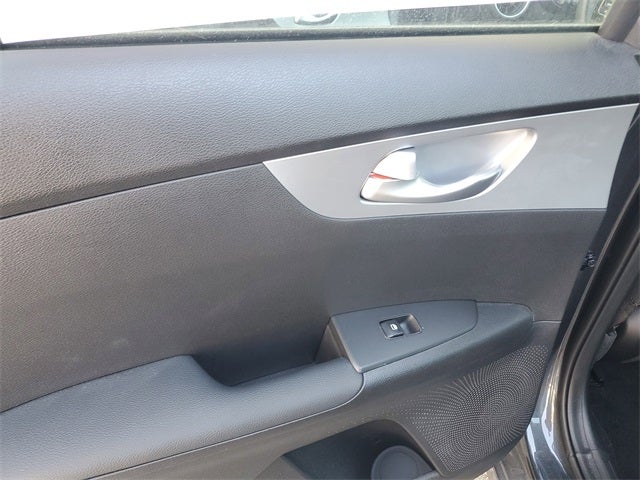 2023 Kia Forte LXS w/ Technology Package