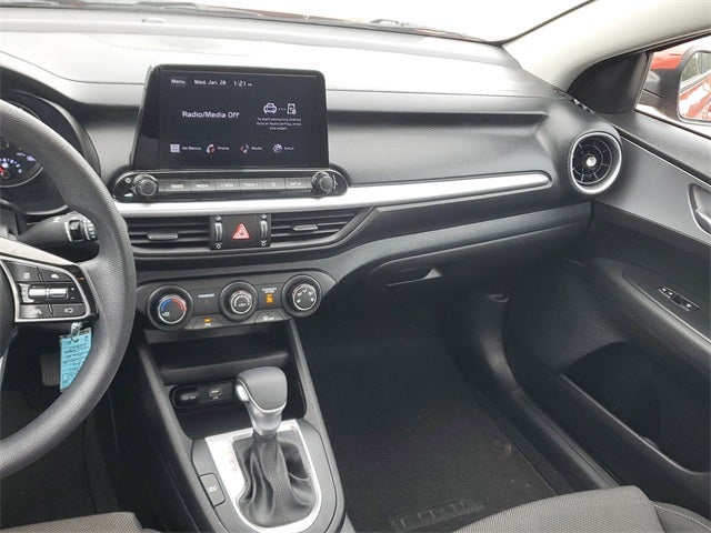 2023 Kia Forte LXS w/ Technology Package