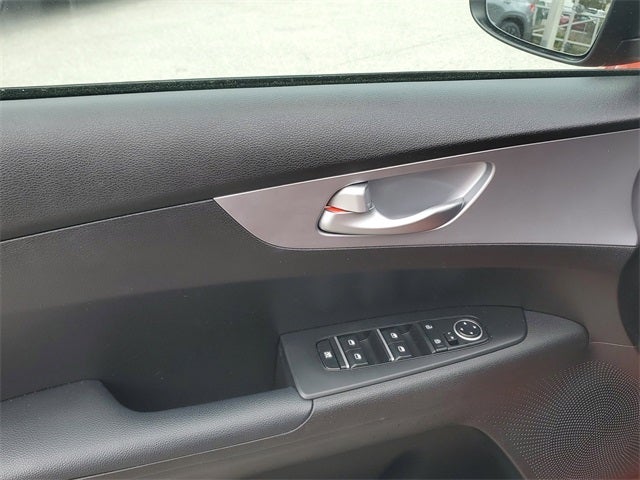 2023 Kia Forte LXS w/ Technology Package