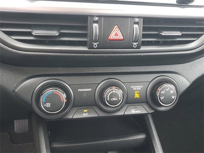 2023 Kia Forte LXS w/ Technology Package