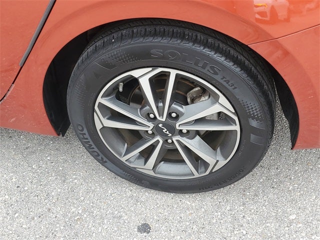 2023 Kia Forte LXS w/ Technology Package