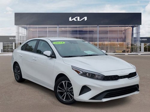 2024 Kia Forte LXS w/ Technoloy Package