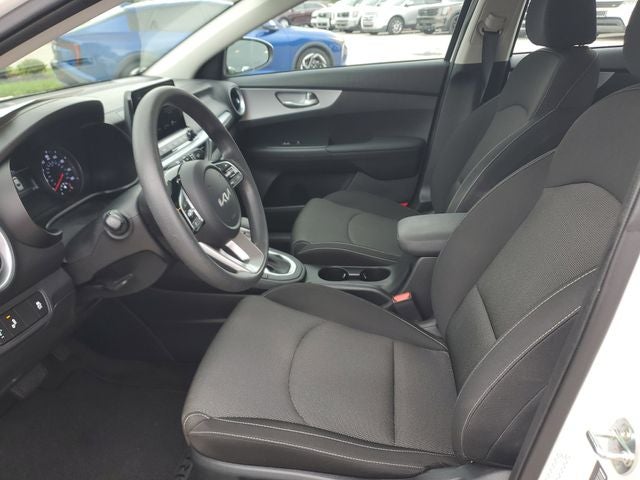 2024 Kia Forte LXS w/ Technoloy Package