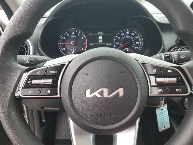 2024 Kia Forte LXS w/ Technoloy Package