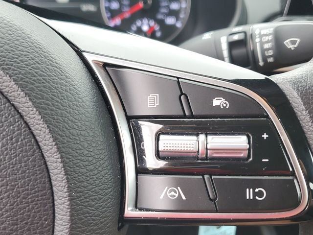 2024 Kia Forte LXS w/ Technoloy Package