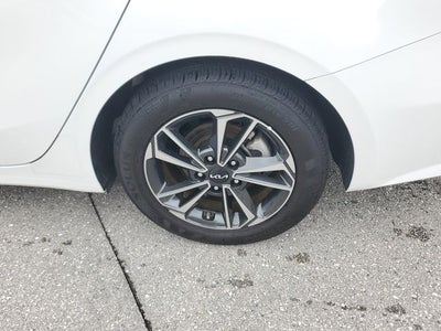 2024 Kia Forte LXS w/ Technoloy Package