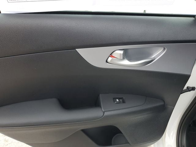 2024 Kia Forte LXS w/ Technoloy Package