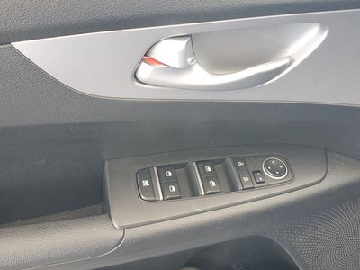 2023 Kia Forte LXS w/ Technology Package