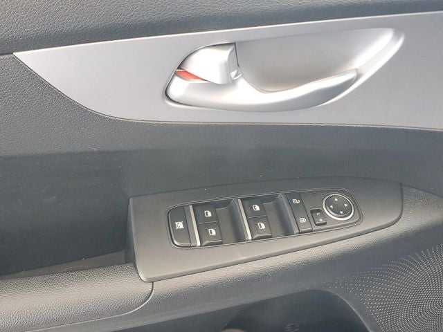 2023 Kia Forte LXS w/ Technology Package