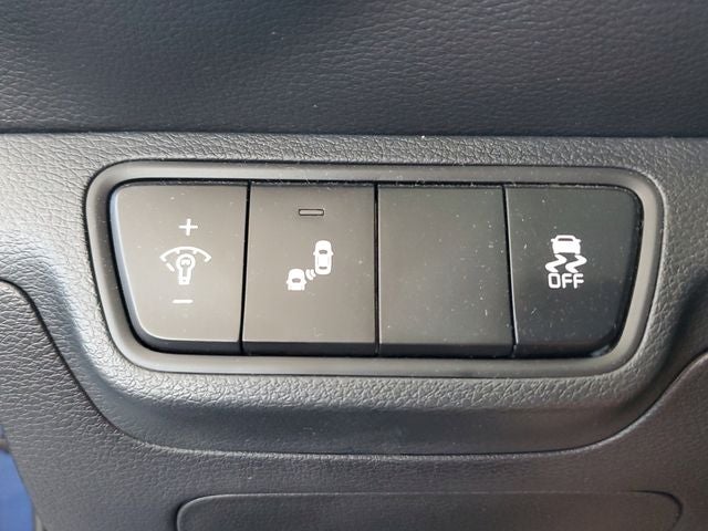 2023 Kia Forte LXS w/ Technology Package