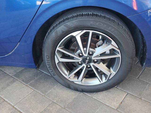 2023 Kia Forte LXS w/ Technology Package