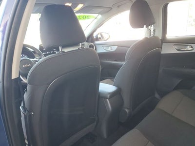 2023 Kia Forte LXS w/ Technology Package