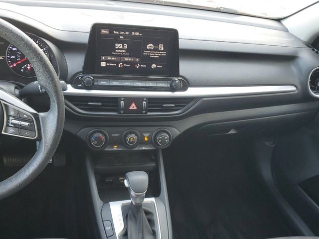 2023 Kia Forte LXS w/ Technology Package