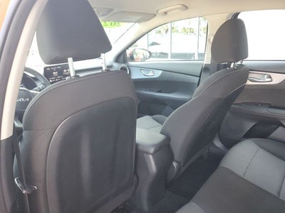 2023 Kia Forte LXS w/ Technology Package