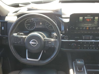 2022 Nissan Pathfinder SL