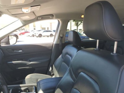 2022 Nissan Pathfinder SL