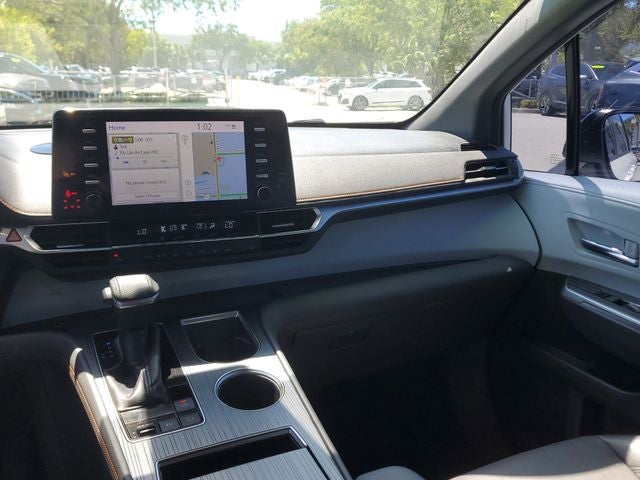 2021 Toyota Sienna XSE 7 Passenger