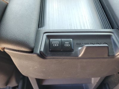 2021 Toyota Sienna XSE 7 Passenger