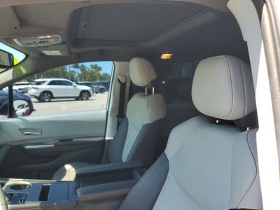 2021 Toyota Sienna XSE 7 Passenger