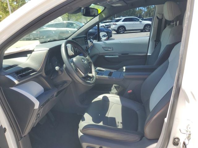 2021 Toyota Sienna XSE 7 Passenger
