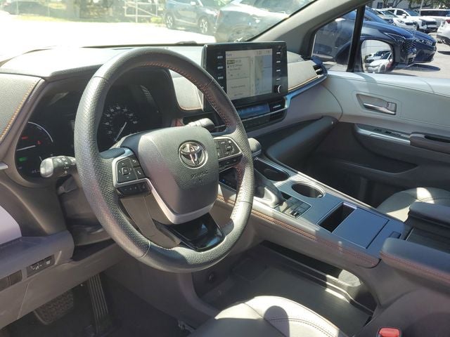 2021 Toyota Sienna XSE 7 Passenger