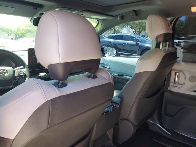 2021 Toyota Sienna XSE 7 Passenger