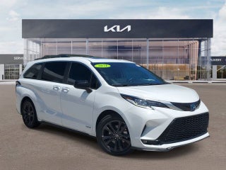 2021 Toyota Sienna XSE 7 Passenger