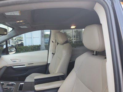 2021 Toyota Sienna XLE 8 Passenger