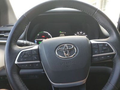2021 Toyota Sienna XLE 8 Passenger