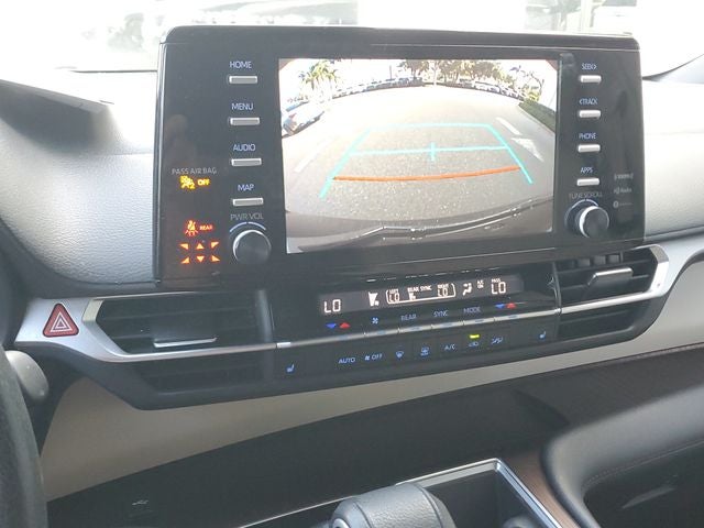 2021 Toyota Sienna XLE 8 Passenger
