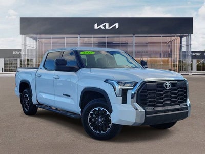 2025 Toyota Tundra SR5 4WD