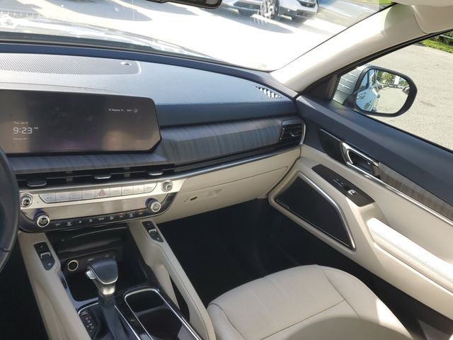 2024 Kia Telluride EX w/ Captain's Chair Package
