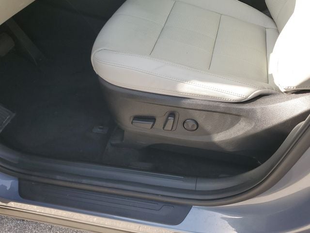 2024 Kia Telluride EX w/ Captain's Chair Package
