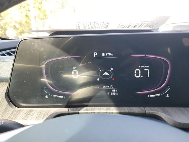 2024 Kia Telluride EX w/ Captain's Chair Package
