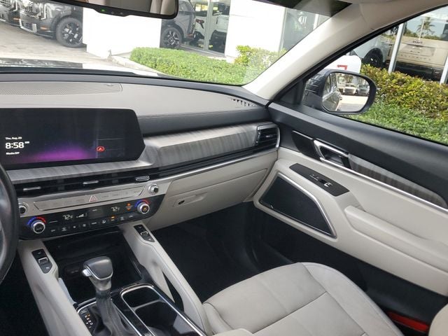 2023 Kia Telluride EX w/ Captain's Chair Package