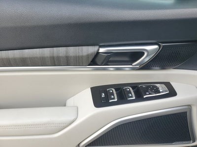 2023 Kia Telluride EX w/ Captain's Chair Package