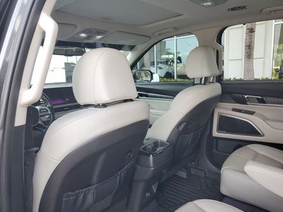 2023 Kia Telluride EX w/ Captain's Chair Package