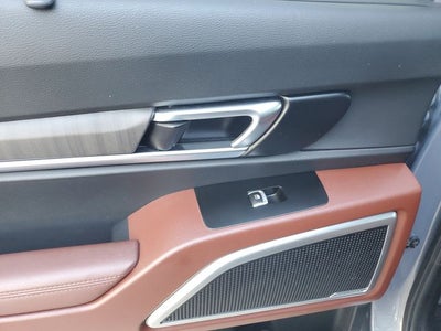 2023 Kia Telluride EX w/ Captain's Chair Package