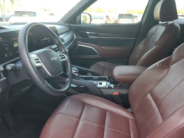 2023 Kia Telluride EX w/ Captain's Chair Package