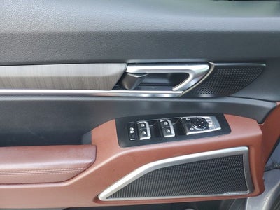 2023 Kia Telluride EX w/ Captain's Chair Package