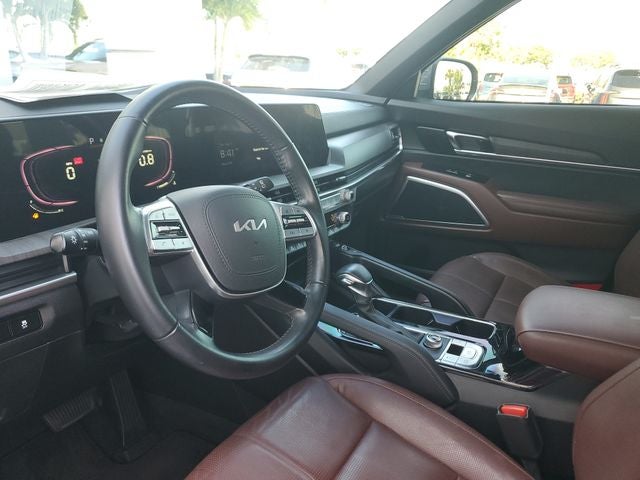 2023 Kia Telluride EX w/ Captain's Chair Package