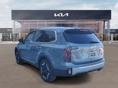 2023 Kia Telluride EX w/ Captain's Chair Package