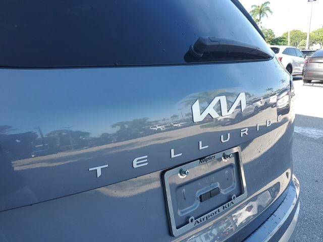 2023 Kia Telluride EX w/ Captain's Chair Package
