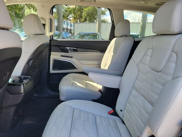 2024 Kia Telluride SX-Prestige AWD w/ Towing Package